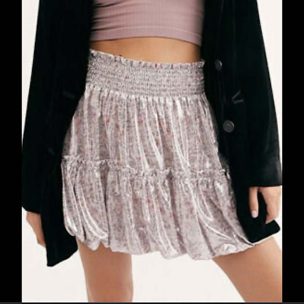 FREE PEOPLE Floral Metallic Mini Skirt 🌸